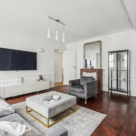 Appartement Bnbnova - 3br - Champs Elysees Parijs