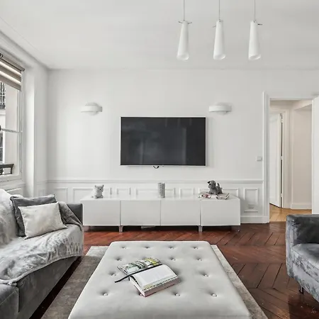 Appartement Bnbnova - 3br - Champs Elysees