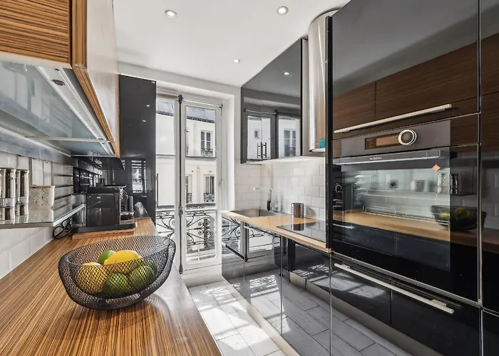 Appartement Bnbnova - 3br - Champs Elysees Parijs