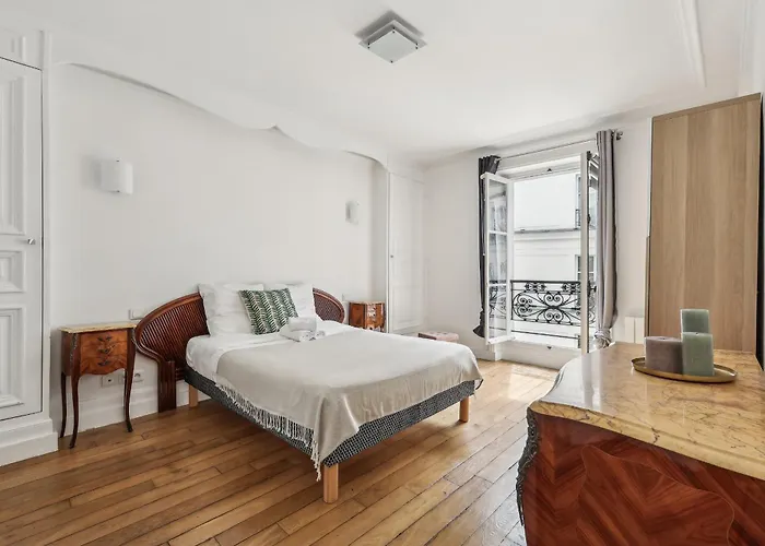Bnbnova - 3br - Champs Elysees شقة